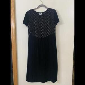 VTG Y2K Black Velvet Dress Sz 8 Petite Goth Whimsigoth Witchy Embroidery fairy​​